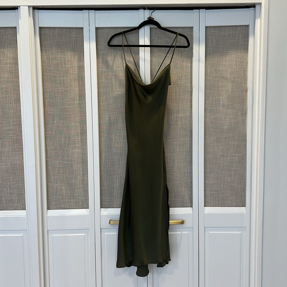 ASTR the label Gaia Midi Dress - Sage - Small - Picture 4 of 7
